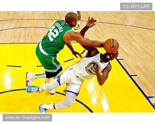 勇士与骑士总决赛经典对决回顾精彩瞬间与传奇时刻合集