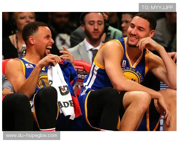 勇士与快船首轮对决揭幕战精彩回顾与赛后分析